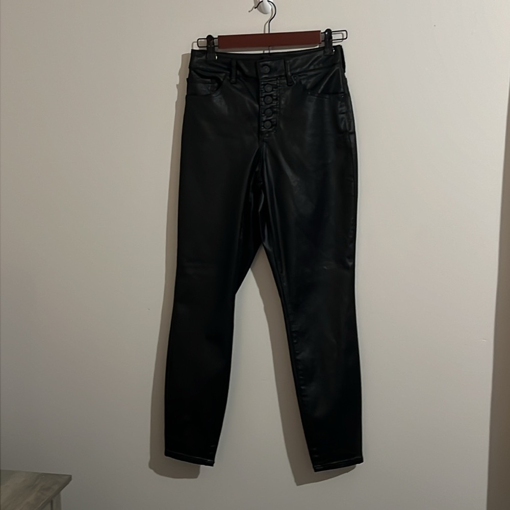 Express hi rise Curvy Skinny black coated jeans size 2
